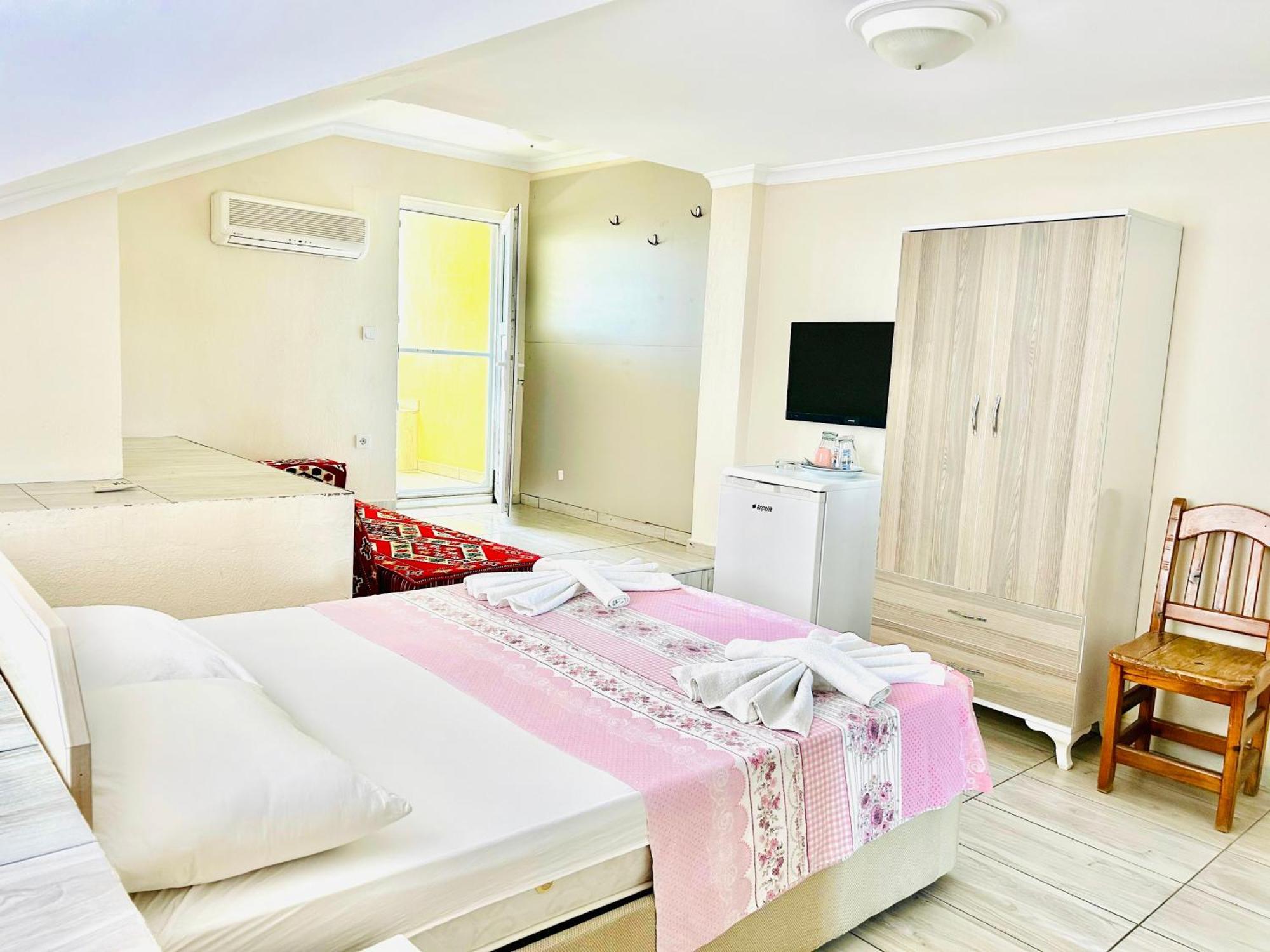 Karaca Apart Hotel ダルヤン エクステリア 写真